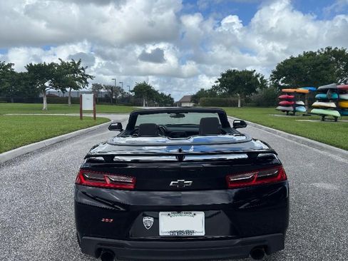 Used 2018 Chevrolet Camaro SS image 11