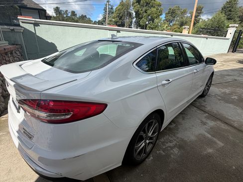 Used 2019 Ford Fusion Titanium image 12