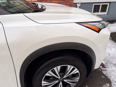 Used 2023 Nissan Rogue SV image 8