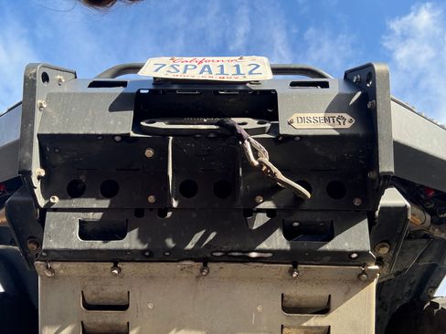 Used 2005 Lexus LX 470 4WD image 28