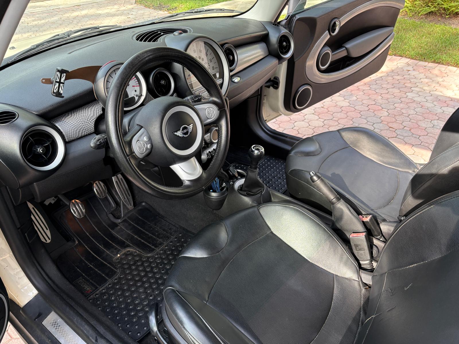 Used 2009 MINI Cooper S FWD image 14
