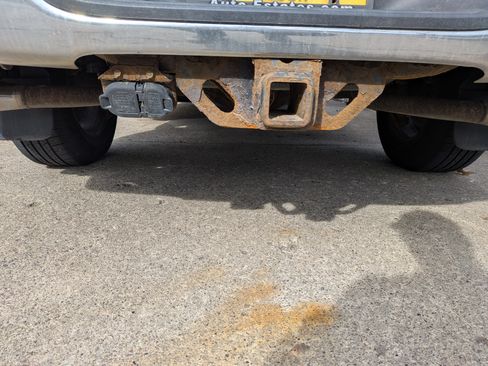 Used 2013 Toyota Tundra 4x4 Double Cab w/ Tow Pkg image 6