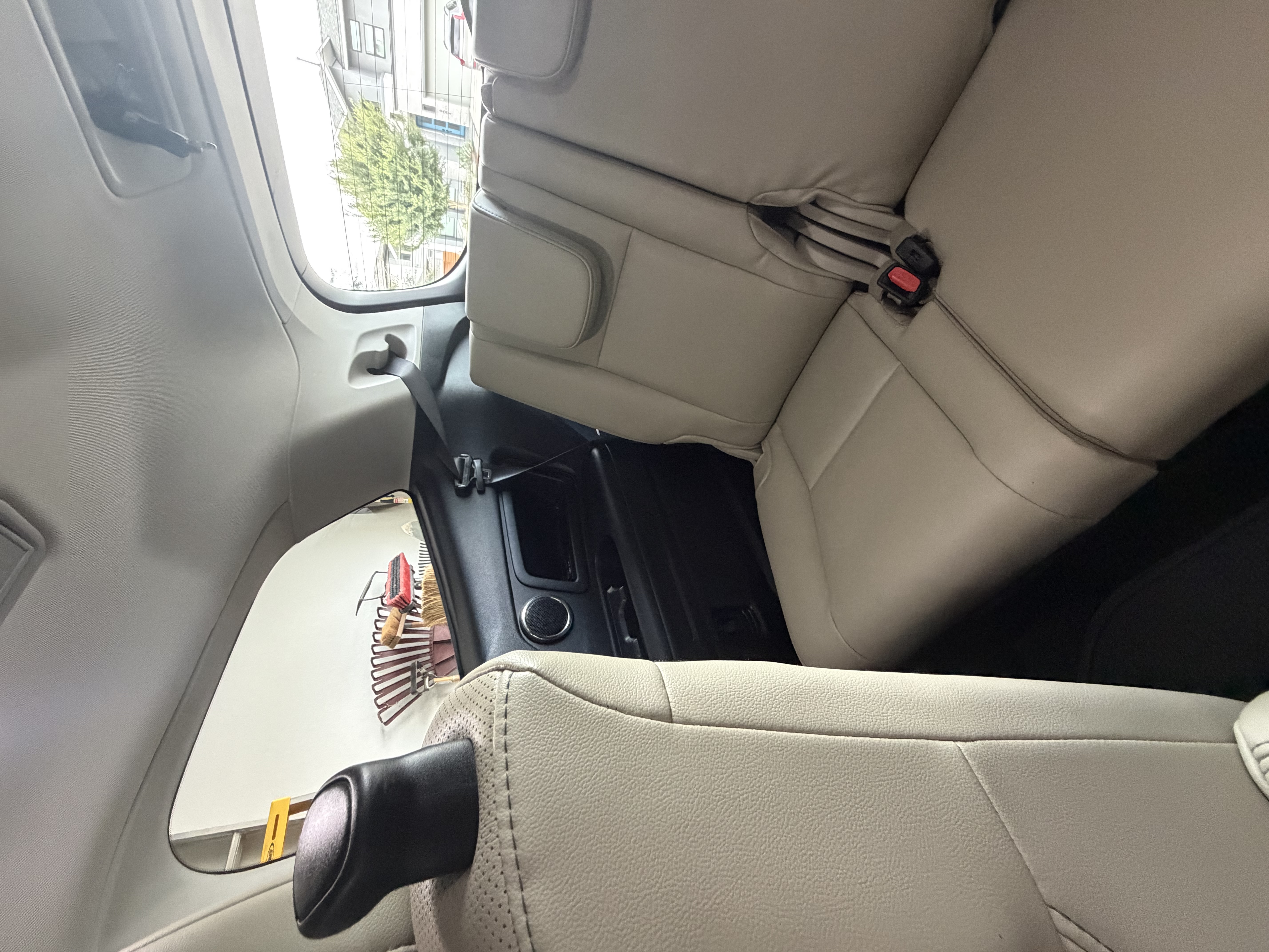 Used 2024 Subaru Ascent Limited w/ Technology Package AWD/4WD image 18