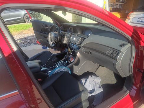 Used 2017 Honda Accord Sport image 2