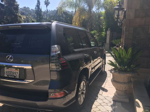 Used 2018 Lexus GX 460 image 10