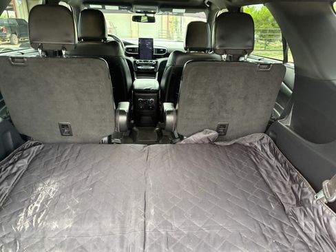 Used 2023 Ford Explorer ST w/ Equipment Group 401A image 9