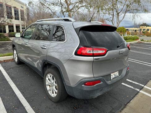 Used 2015 Jeep Cherokee Latitude image 5