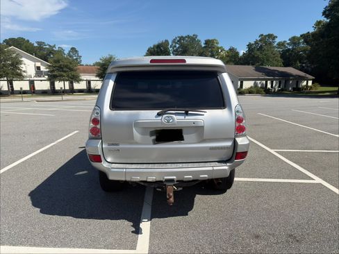 Used 2005 Toyota 4Runner Limited AWD/4WD image 8
