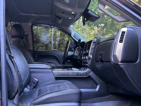 Used 2015 GMC Sierra 3500 Denali w/ Duramax Plus Package image 9