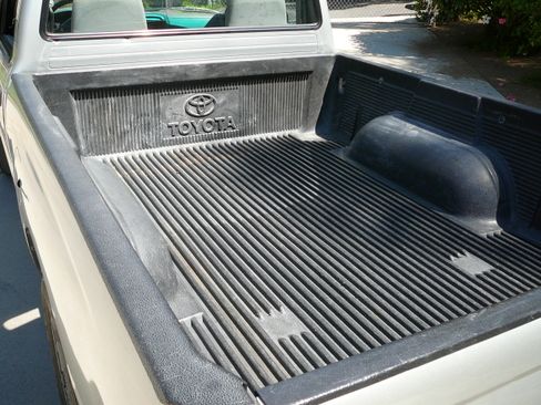 Used 2003 Toyota Tacoma 2WD Regular Cab image 9
