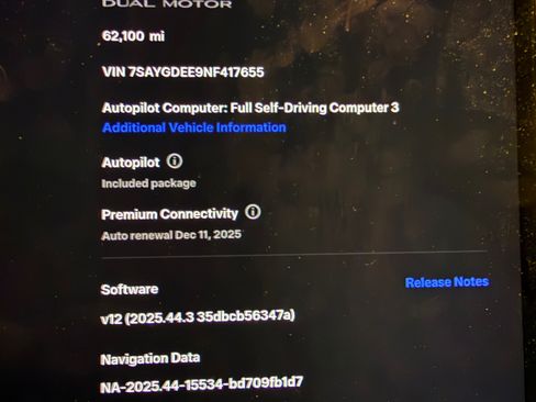 Used 2022 Tesla Model Y Long Range image 13