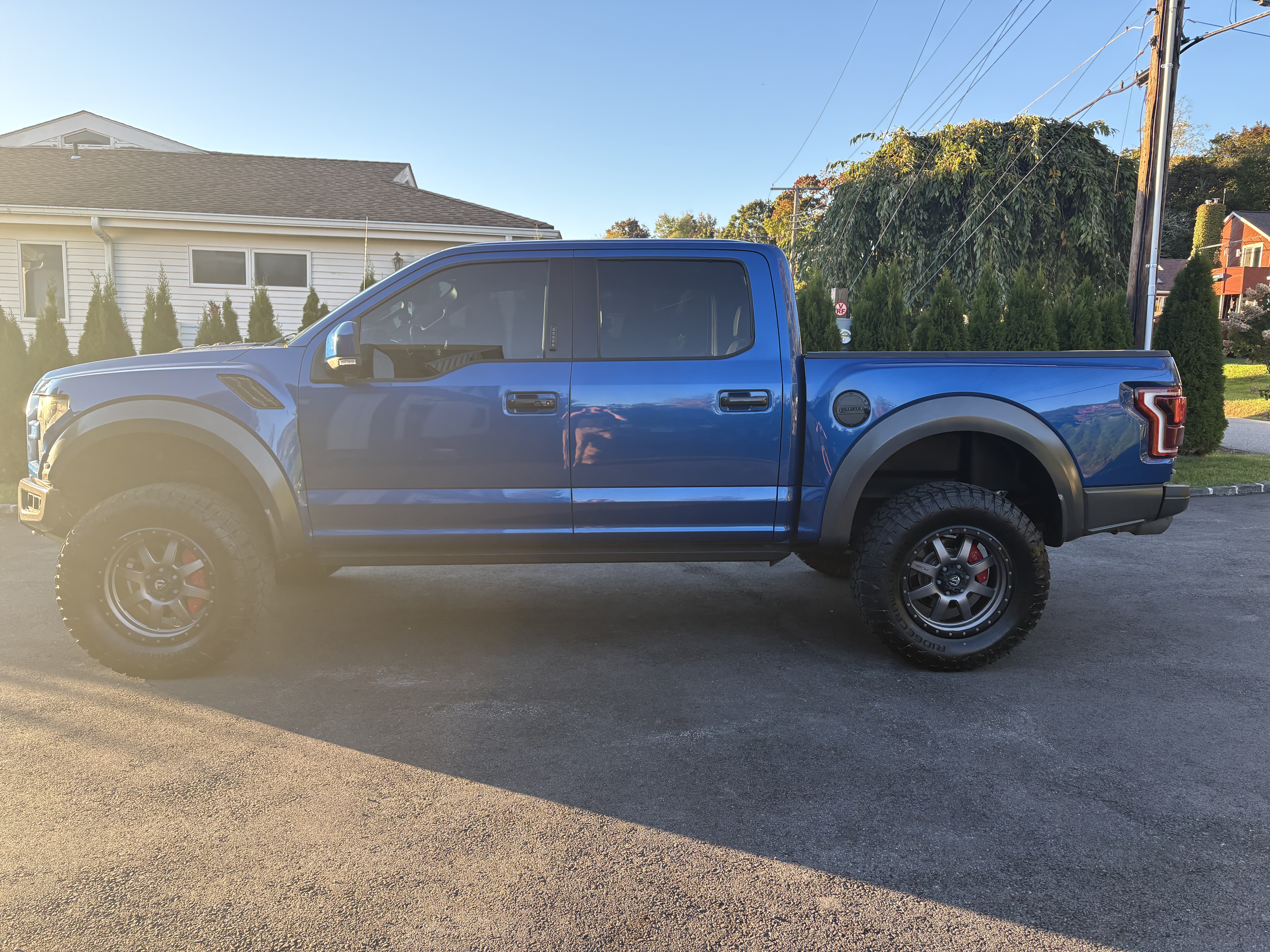 Used 2018 Ford F150 Raptor w/ Equipment Group 802A Luxury AWD/4WD image 2