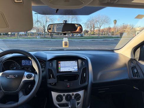 Used 2014 Ford Focus SE image 6