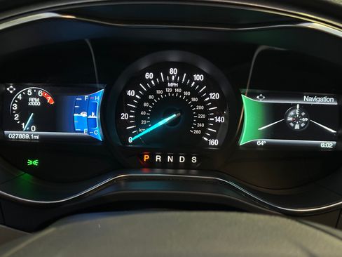 Used 2017 Ford Fusion SE w/ Fusion SE Technology Package image 17