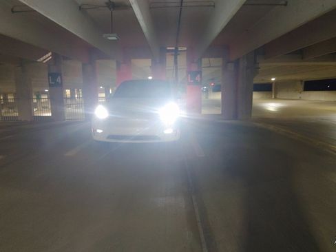 Used 2025 Tesla Model Y Performance image 2