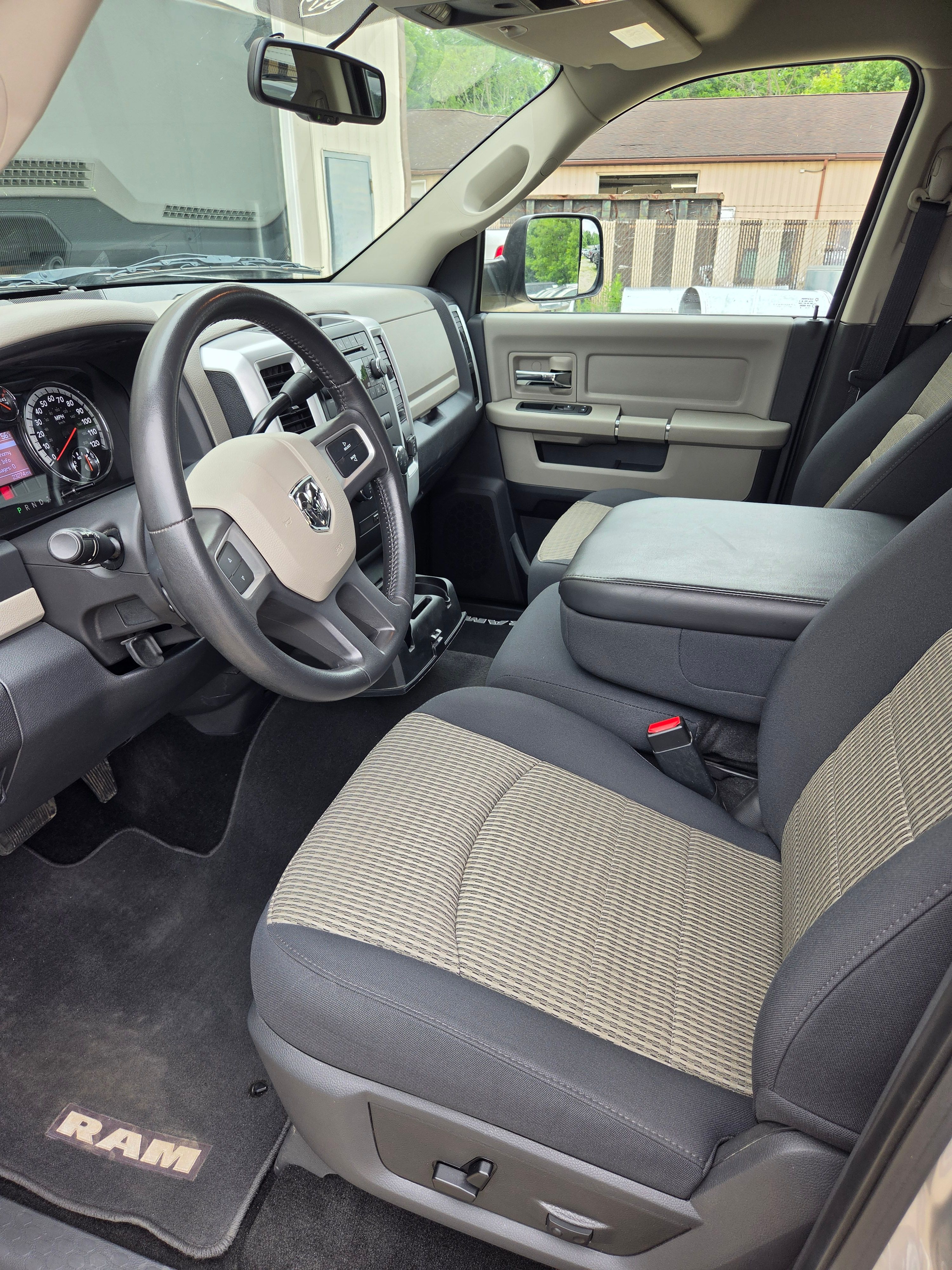 Used 2010 Dodge Ram 3500 Truck SLT w/ Big Horn Regional Package AWD/4WD image 17