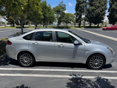 Used 2011 Ford Focus SES w/ 401A Rapid Spec Order Code FWD image 6