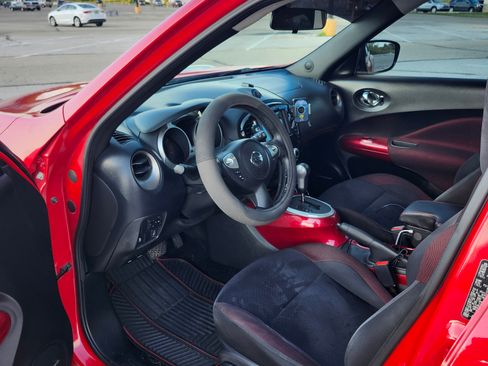 Used 2015 Nissan Juke SV w/ Technology Package image 2