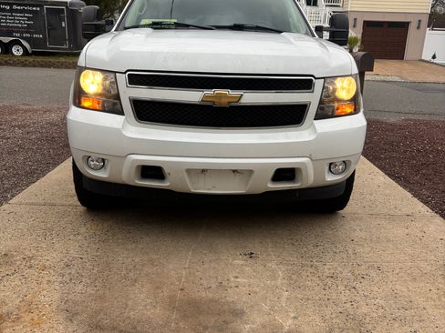 Used 2007 Chevrolet Suburban 2500 image 4