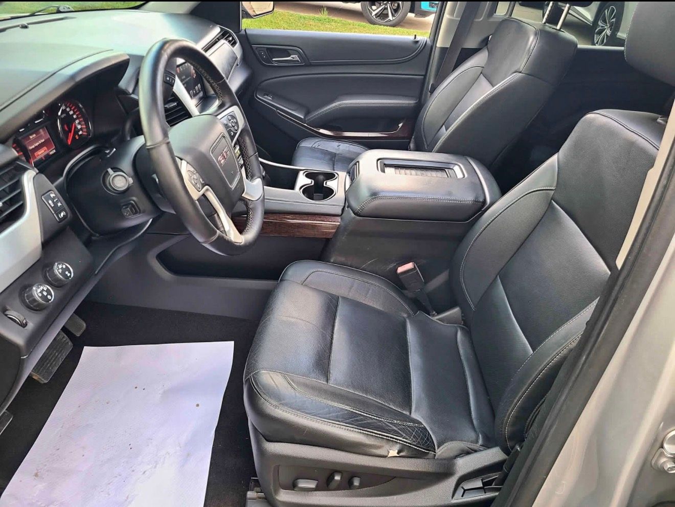 Used 2016 GMC Yukon SLT w/ Open Road Package AWD/4WD image 2