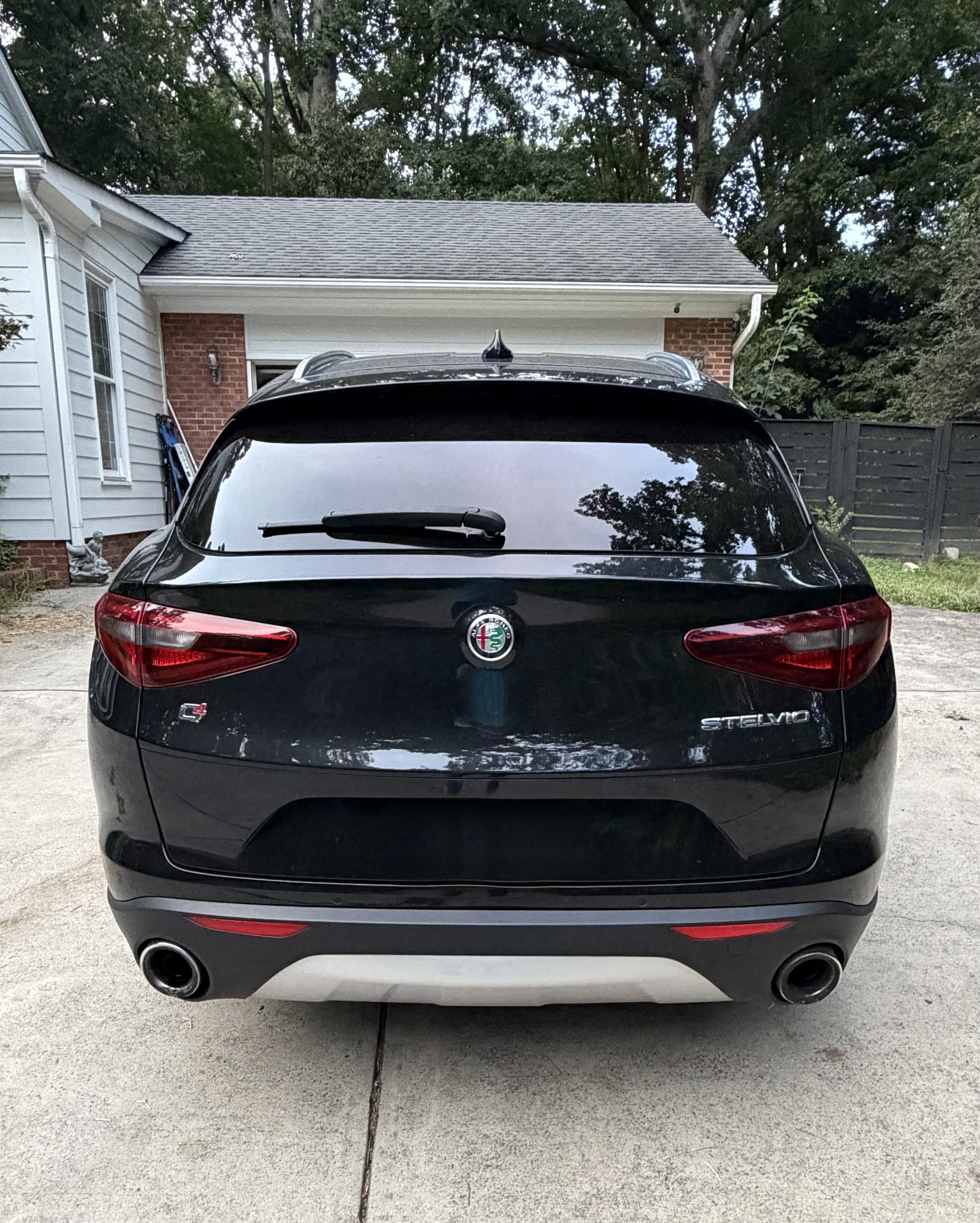 Used 2021 Alfa Romeo Stelvio Sprint w/ Cold Weather Package AWD/4WD image 9