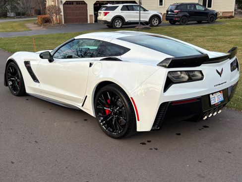 Used 2019 Chevrolet Corvette Z06 image 10