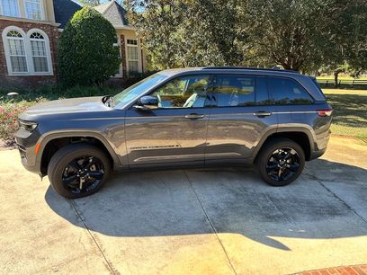Used 2023 Jeep Grand Cherokee Altitude