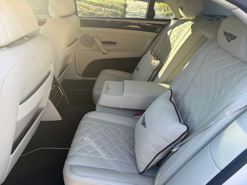 Used 2018 Bentley Flying Spur S V8 image 10