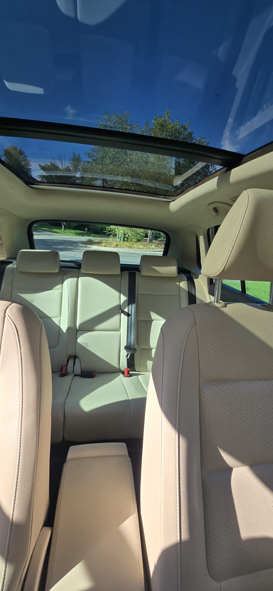 Used 2011 Volkswagen Tiguan SEL AWD/4WD image 12