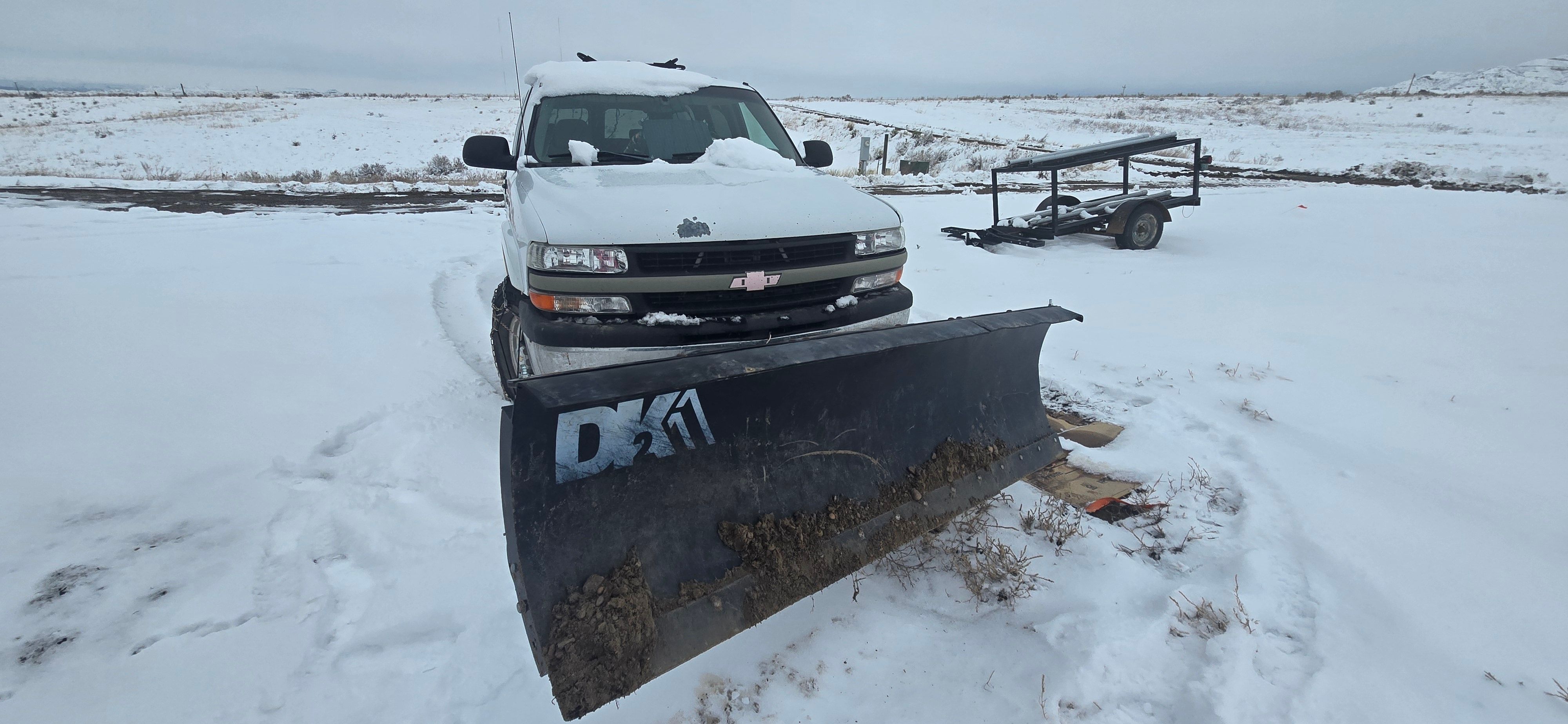 Used 2004 Chevrolet Suburban 2500 LS w/ Skid Plate Package, Off-Road AWD/4WD image 2