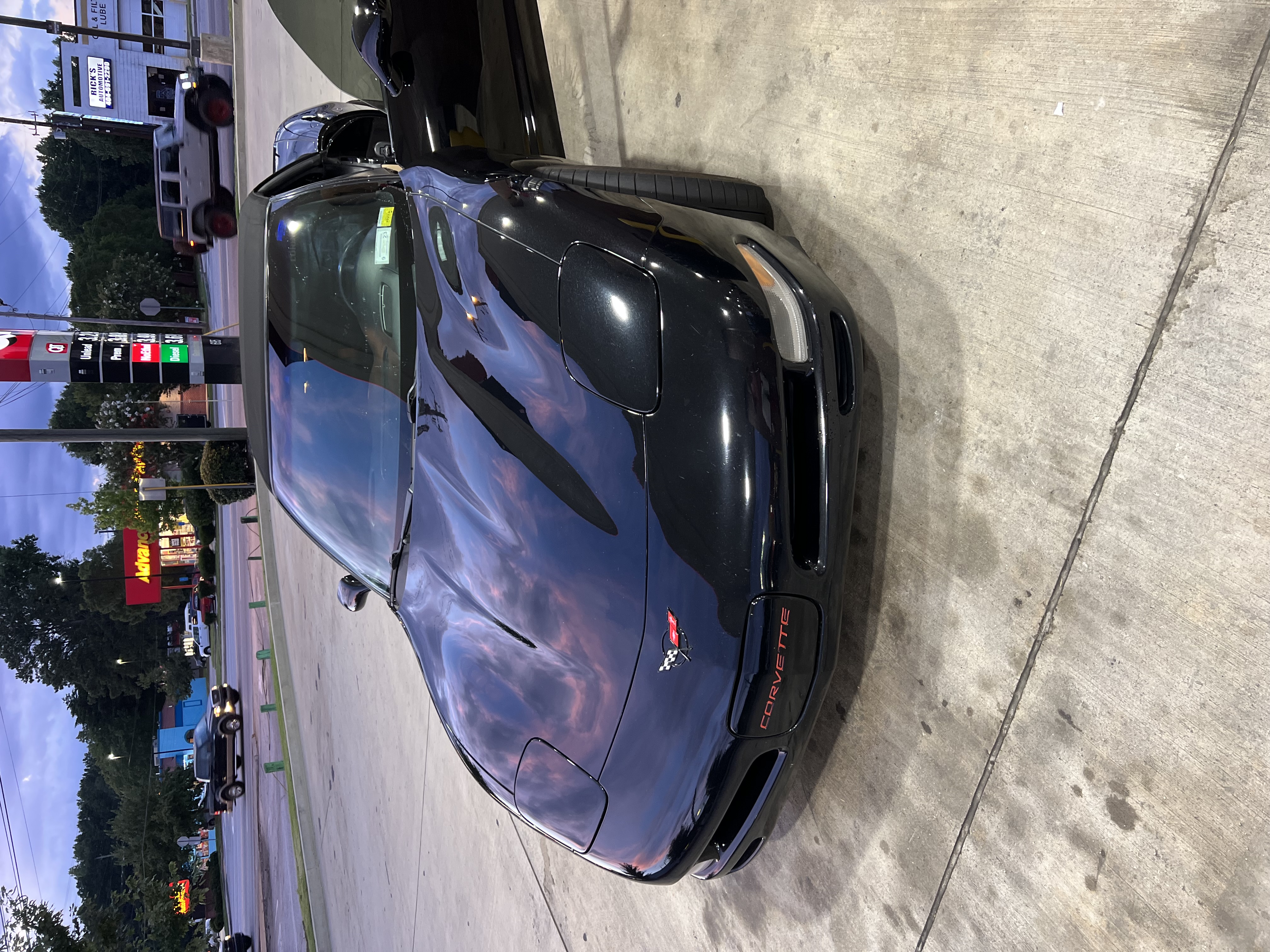 Used 2000 Chevrolet Corvette Convertible w/ Memory Pkg RWD image 9