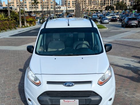 Used 2014 Ford Transit Connect XLT image 4