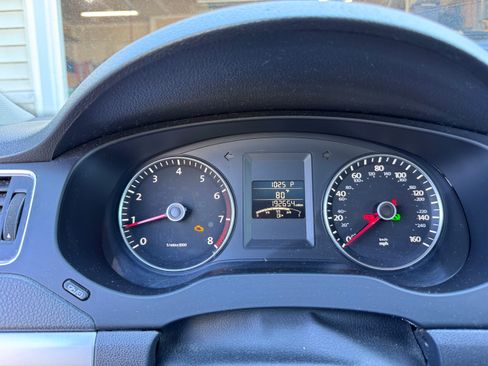 Used 2013 Volkswagen Jetta SE FWD image 14