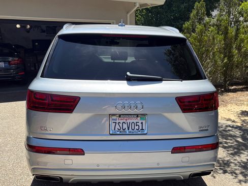 Used 2017 Audi Q7 3.0T Premium AWD/4WD image 2