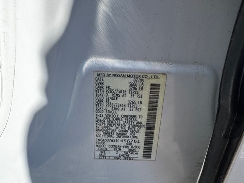 Used 2005 Nissan Frontier NISMO w/ (J01) Sunroof Pkg image 9