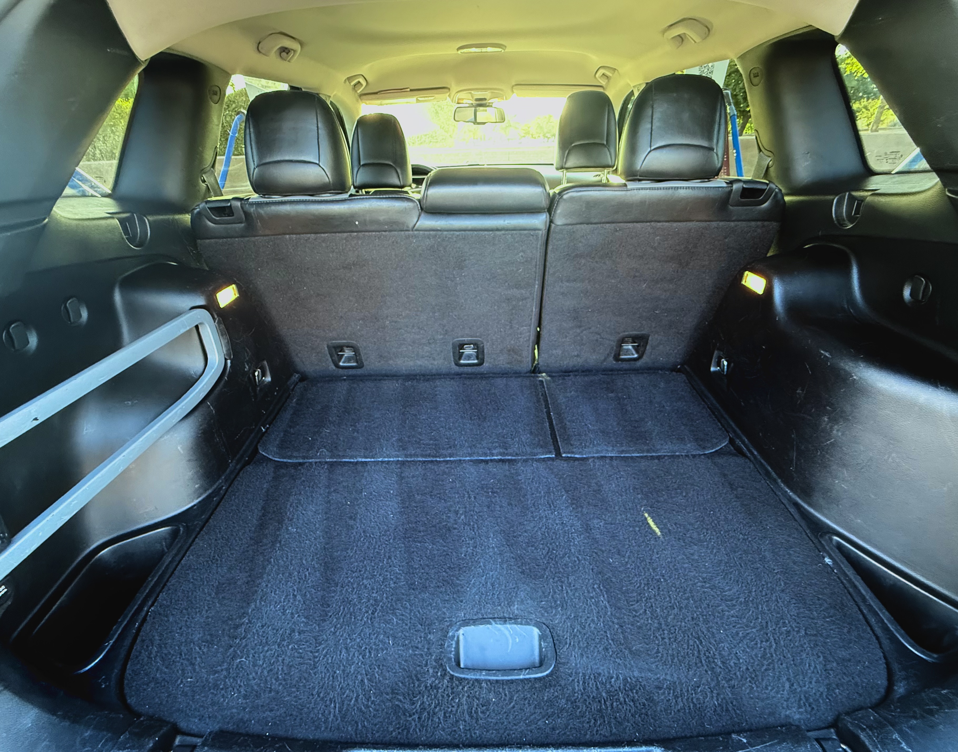 Used 2014 Jeep Cherokee Limited w/ Luxury Group FWD image 16