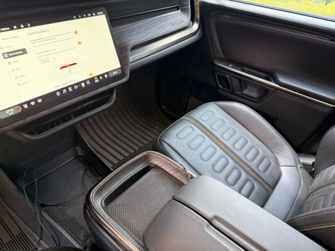 Used 2022 Rivian R1T Adventure AWD/4WD image 7