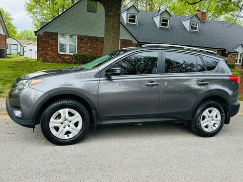 Used 2015 Toyota RAV4 LE image 1