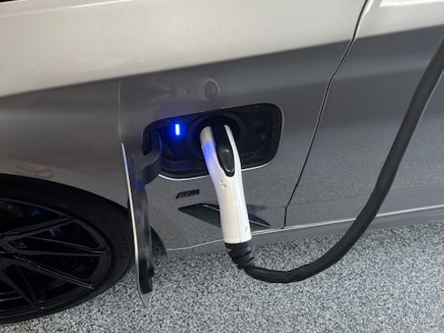 Used 2020 BMW 530e 530e Sedan 4D w/ M Sport Package image 11