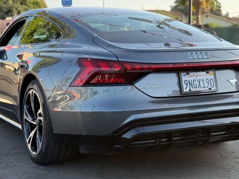 Used 2022 Audi e-tron GT Premium Plus image 2