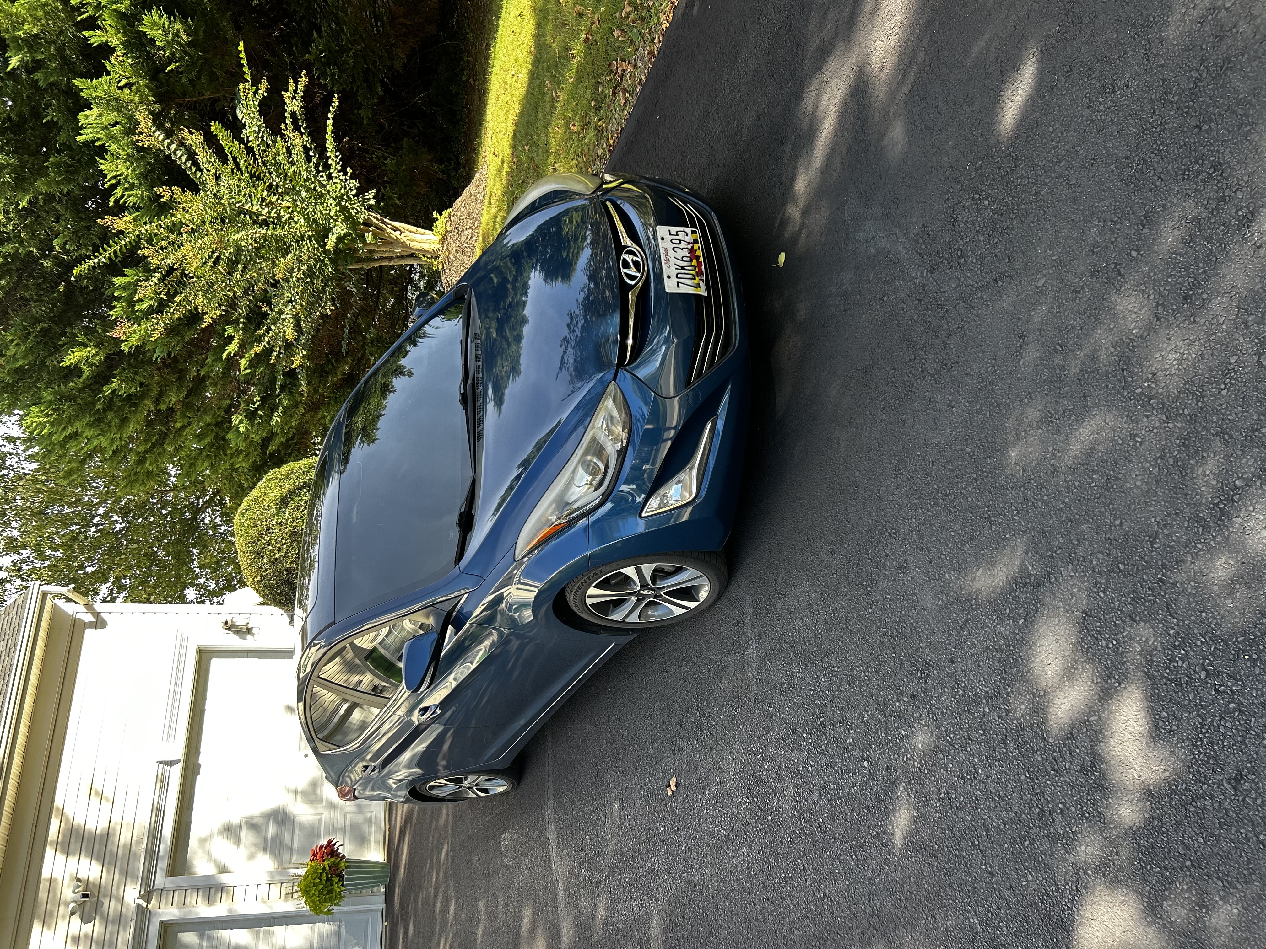 Used 2015 Hyundai Elantra Sport FWD image 2