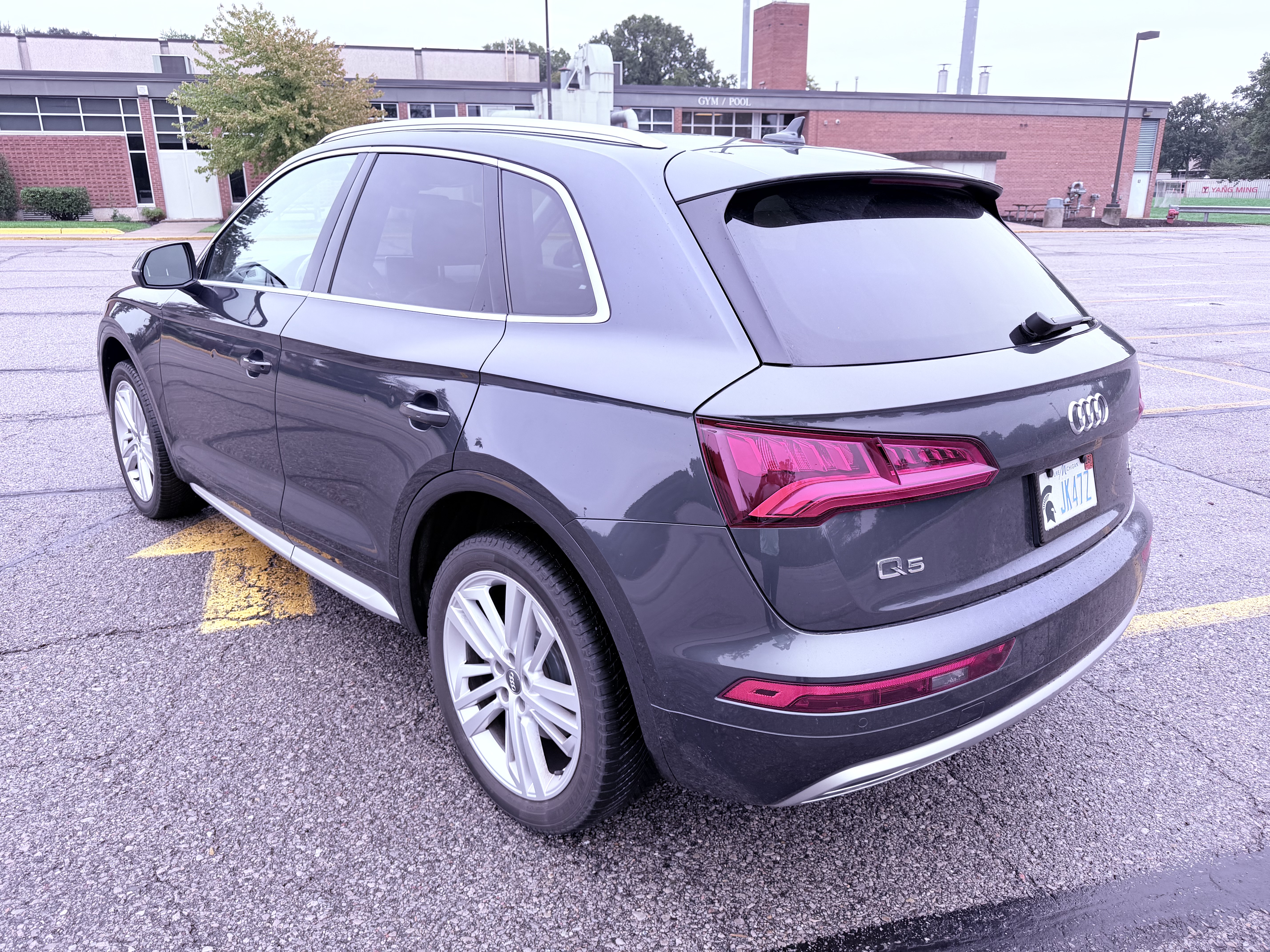 Used 2018 Audi Q5 2.0T Premium Plus w/ Premium Plus Package AWD/4WD image 6