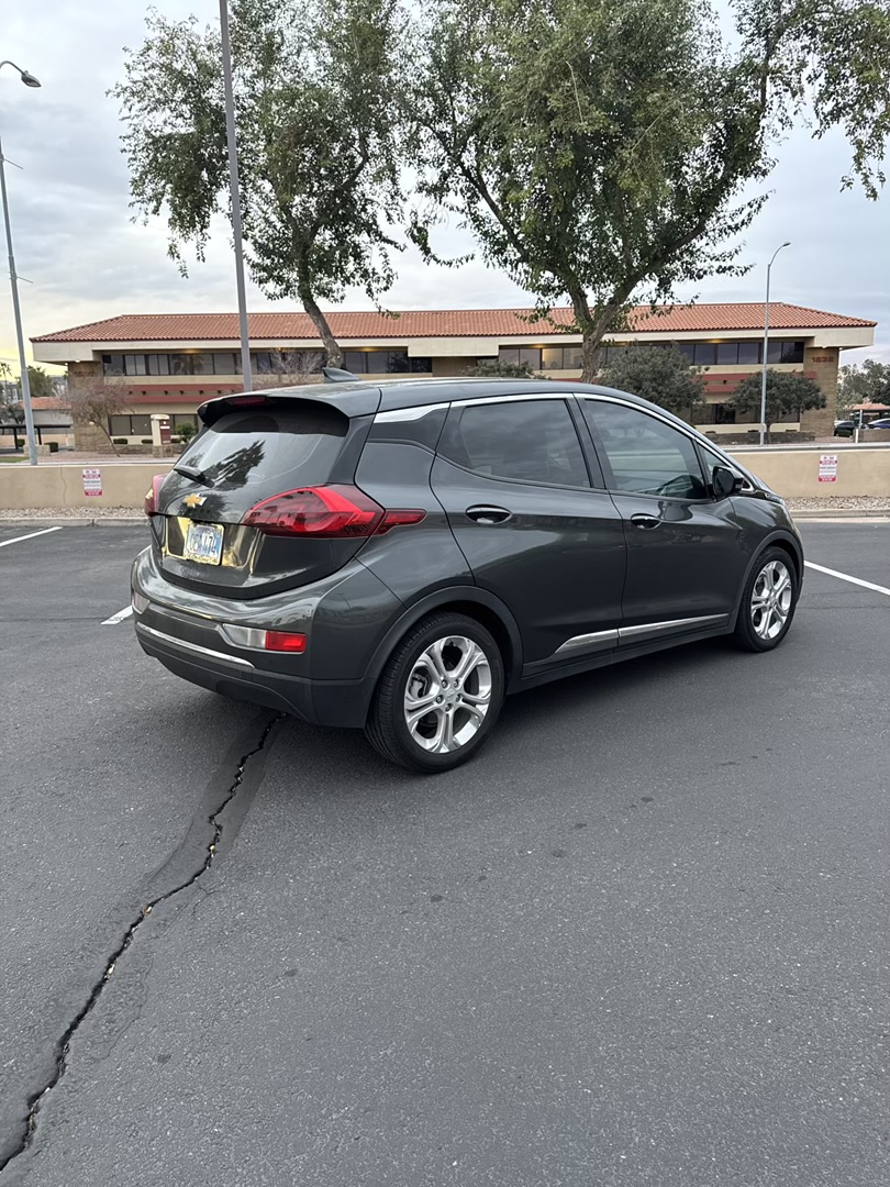 Used 2020 Chevrolet Bolt LT FWD image 12