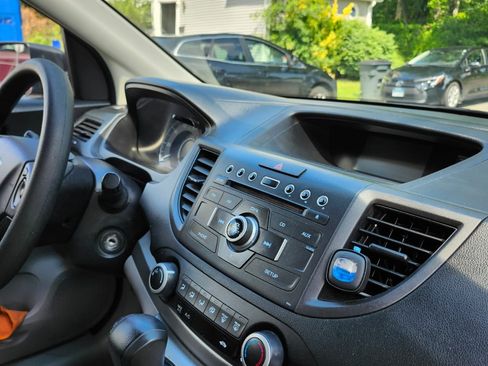 Used 2013 Honda CR-V LX image 4