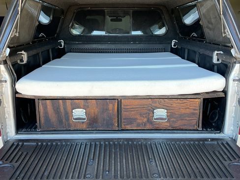 Used 2018 Ford F150 XLT w/ Equipment Group 302A Luxury AWD/4WD image 12