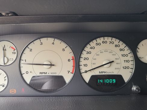 Used 2004 Jeep Grand Cherokee Limited image 16