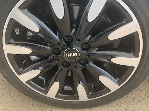 Used 2024 MINI Cooper S w/ Signature Upholstery Package image 29