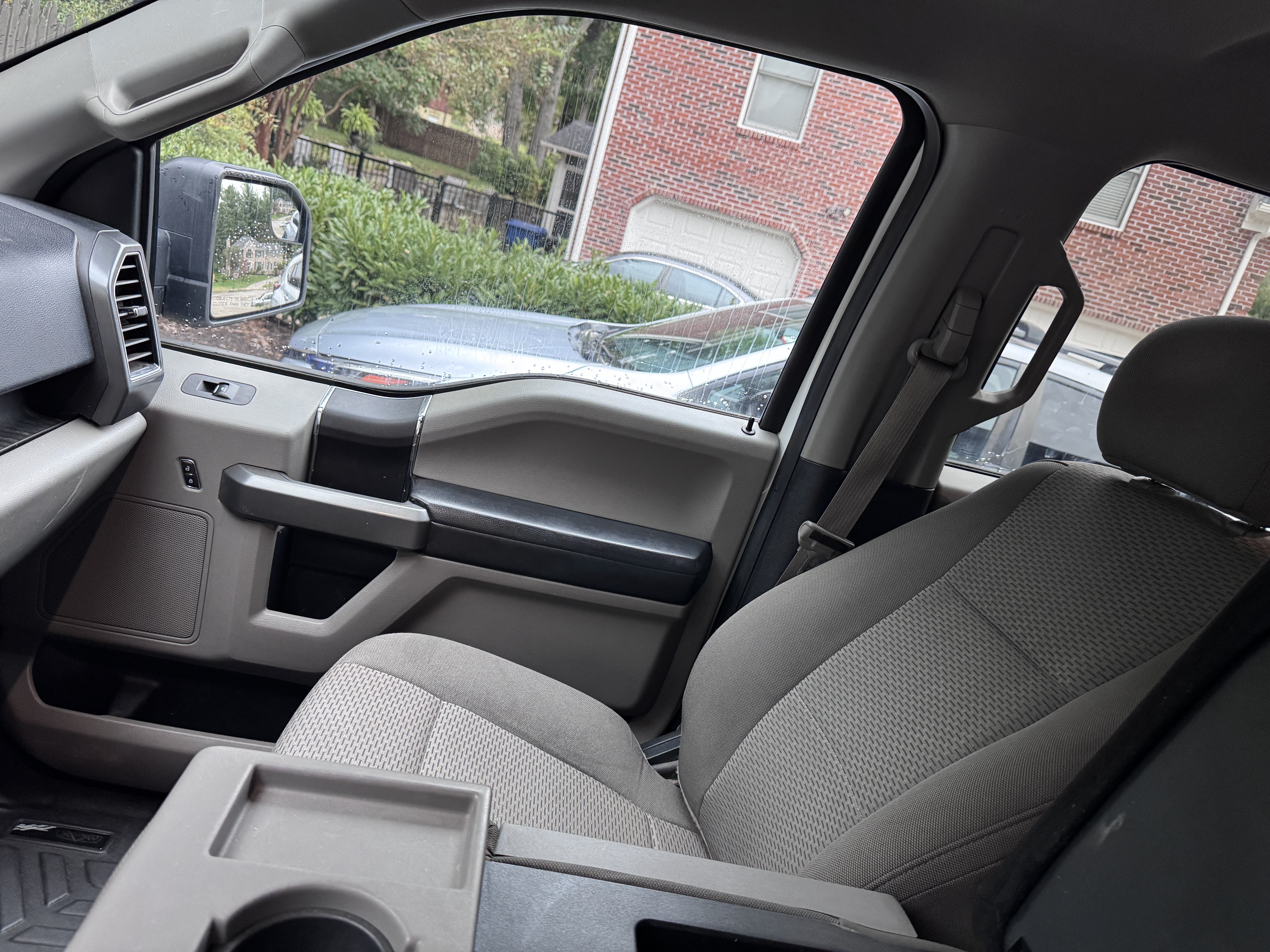 Used 2017 Ford F150 XLT AWD/4WD image 10