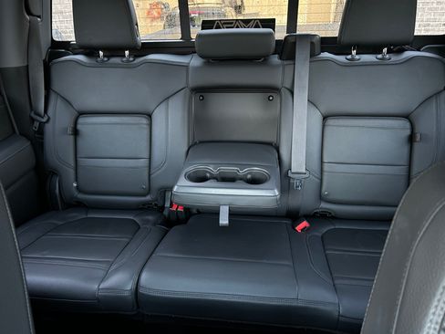 Used 2021 GMC Sierra 2500 Denali w/ Denali Black Diamond Edition image 10