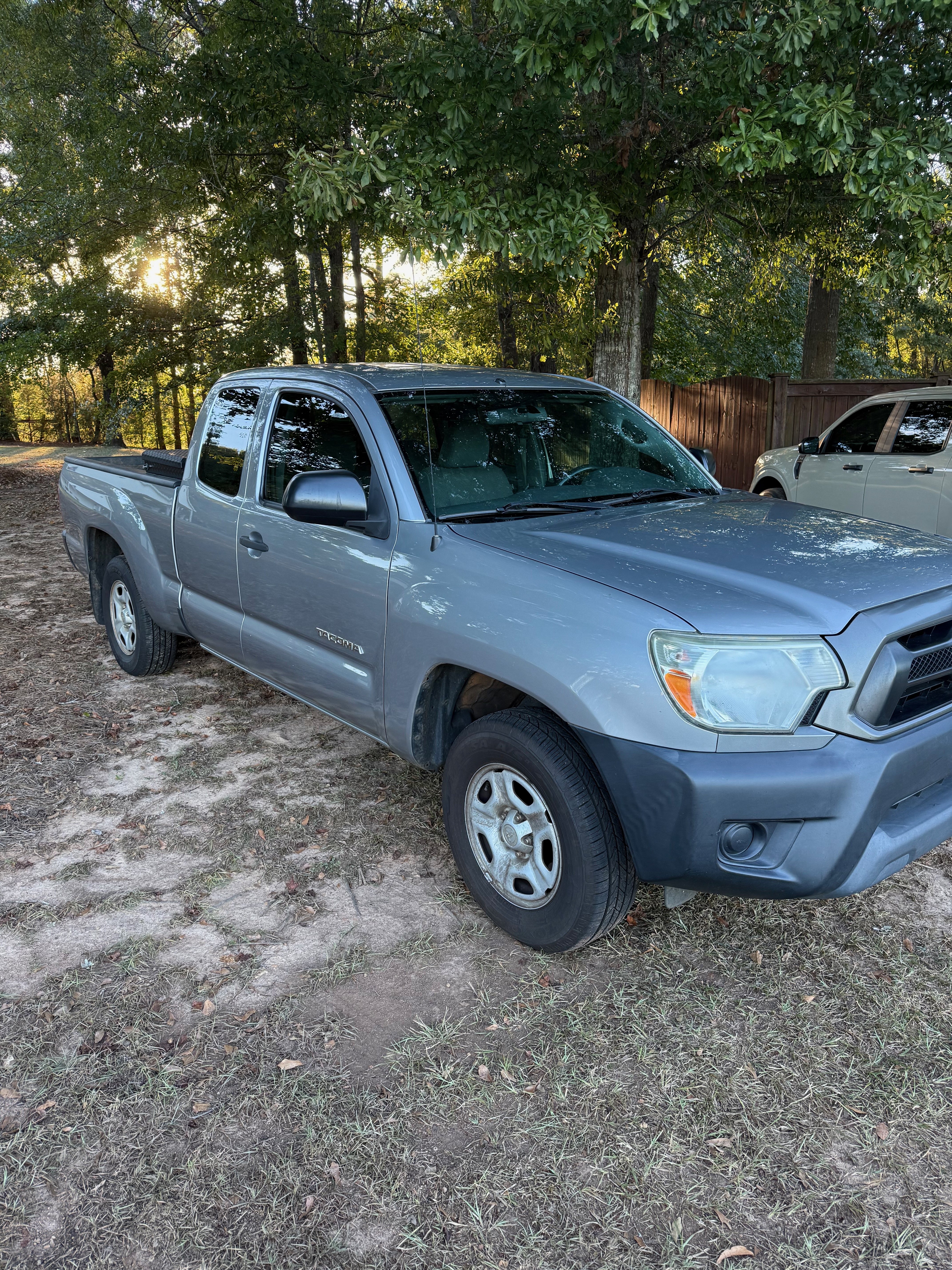 Used 2015 Toyota Tacoma 2WD Access Cab w/ Convenience Package image 6